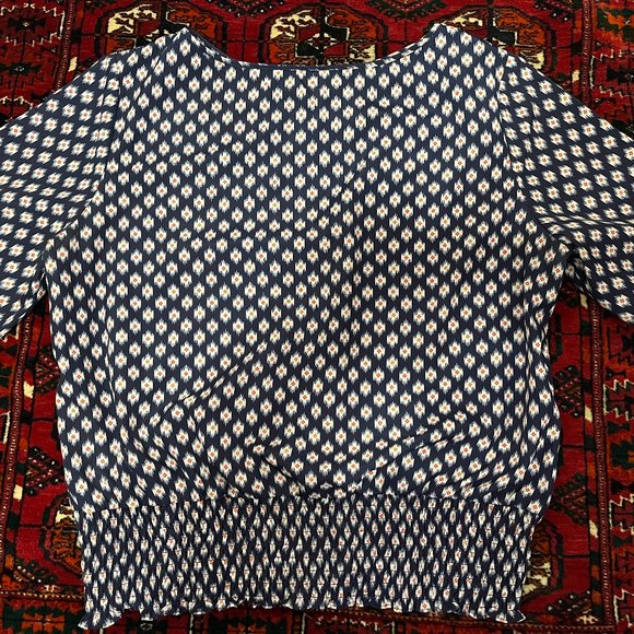 MK Blouse w/ short sleeves - Picture 2 of 4